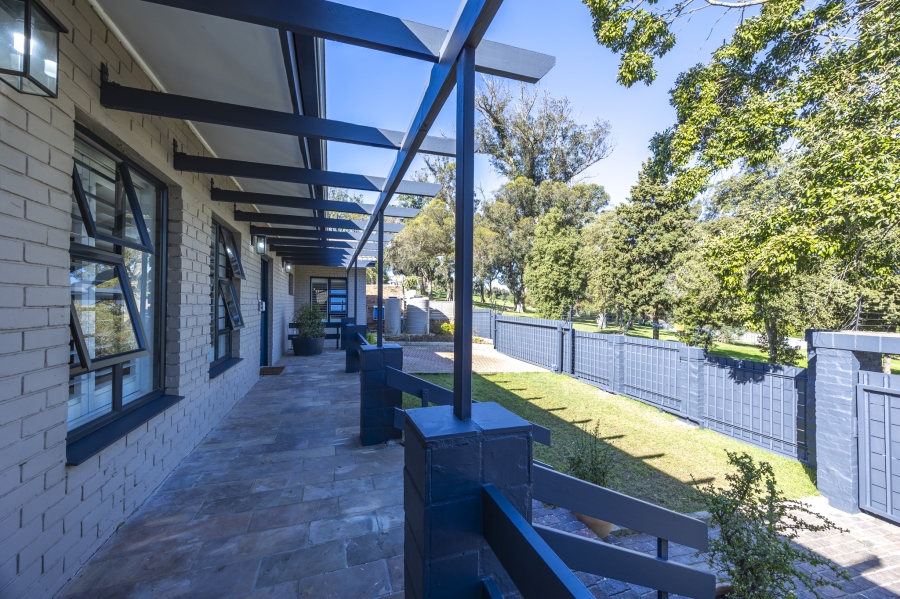 3 Bedroom Property for Sale in Kenridge Western Cape
